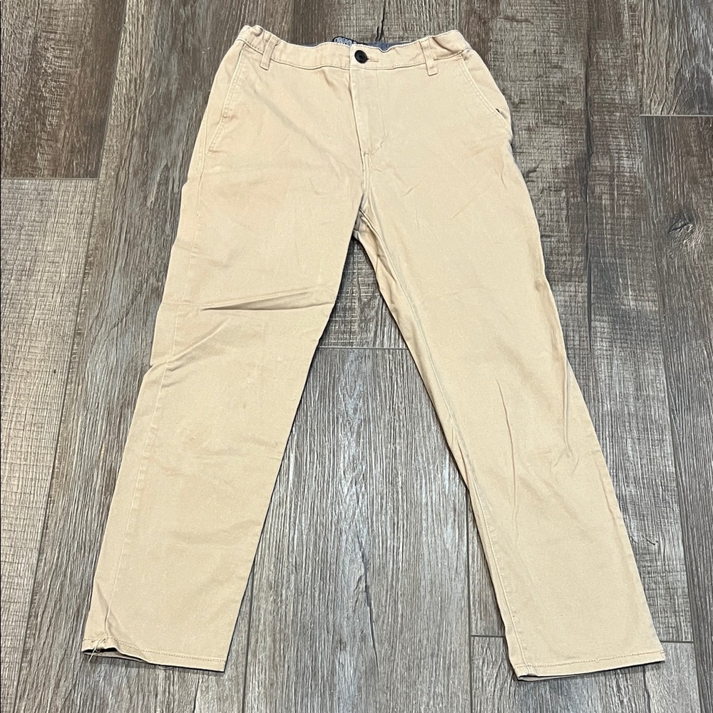 H&M boys Tan Twill Chinos.  Like new. Adjustable waist. 14 (11-12 years)
